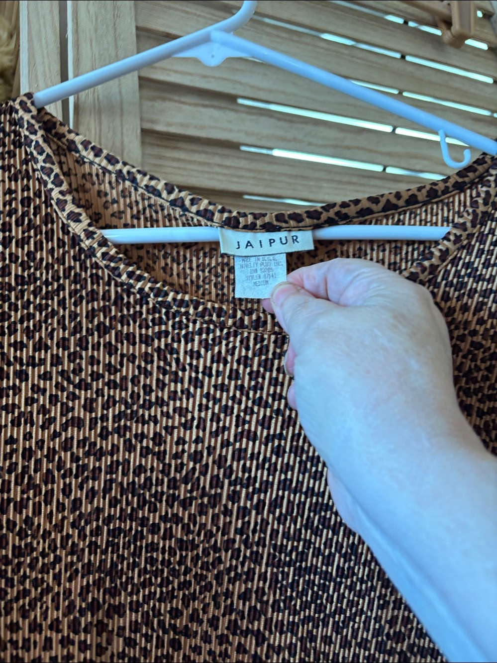 Jaipur Tan and Black Print Short Sleeve Top Medium - Picture 3 of 3